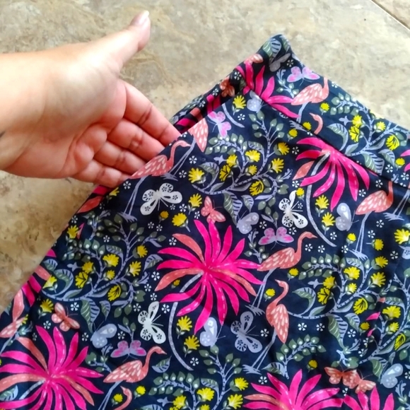 Boden colorful print linen shorts - Picture 3 of 9